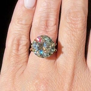 4.5 Carats 14mm Champaign VVS 1 Authentic Moissanite Certified